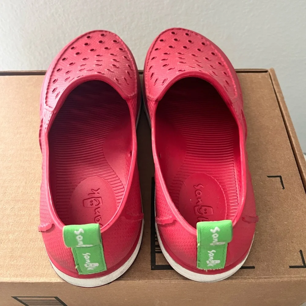Sanuk Red Slip-On Water Shoes Women’s Size 7 | Lightweight Comfort
